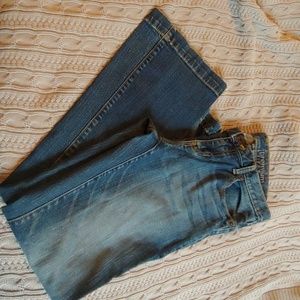 Size 6 bootcut Gap premium jeans.